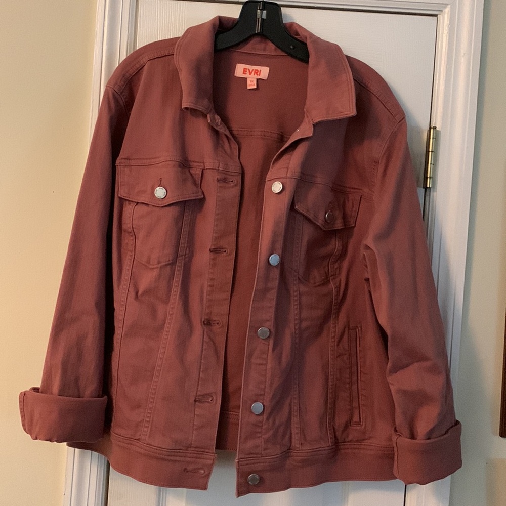 Jean jacket. - Picture 2 of 7